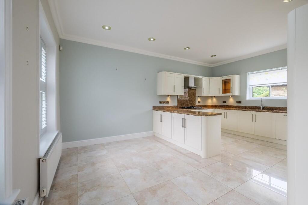 House in Huddersfield - View 5