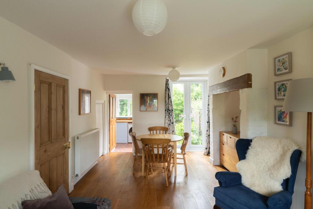 House in East Devon, Upton Pyne - View 4