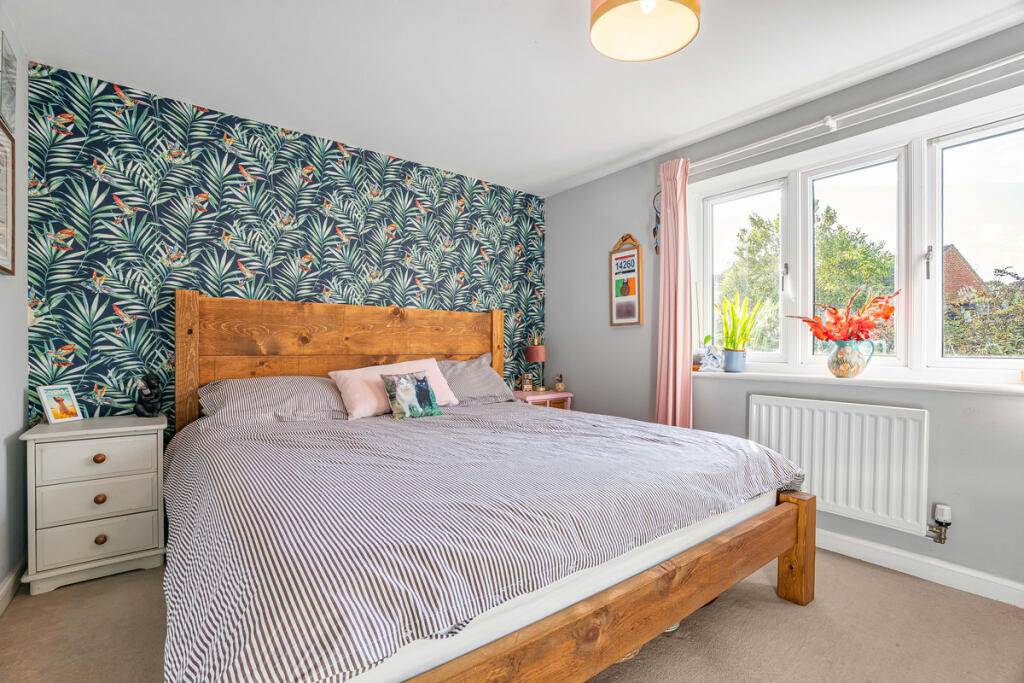 House in Vale of White Horse, Chilton Fields, Chilton - More