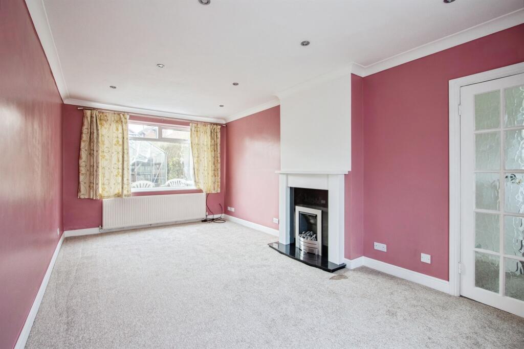 216, Stanks Lane South photo 3