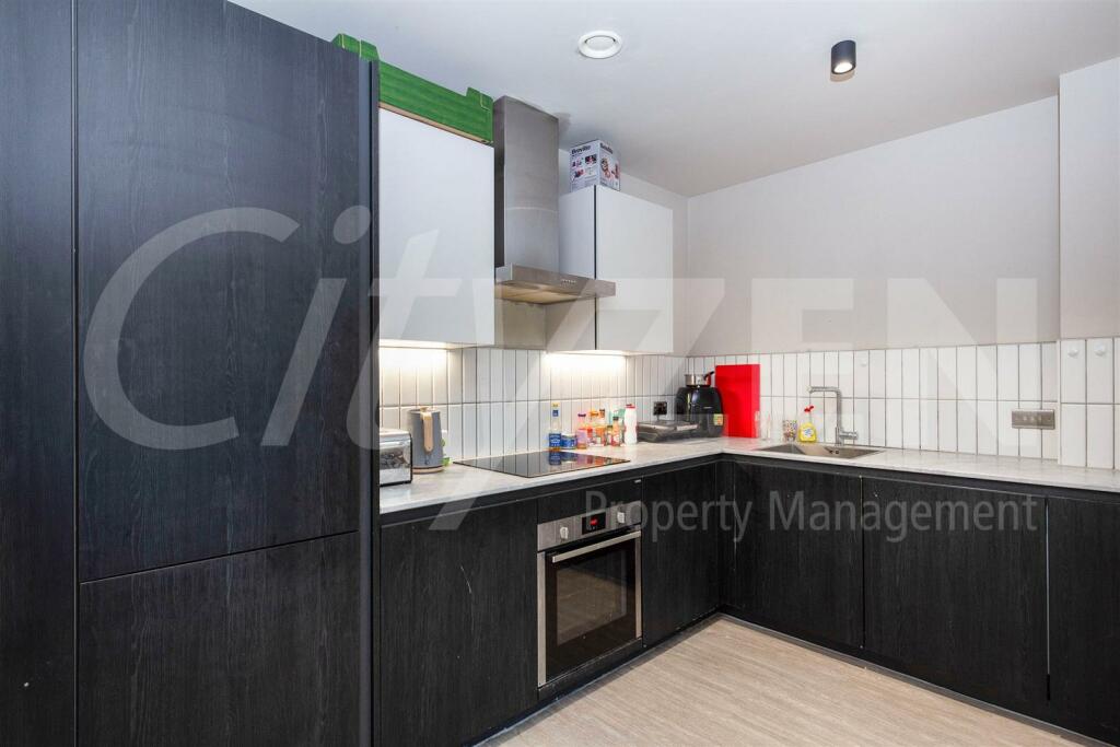 Apartment in Manchester, Hulme - View 3