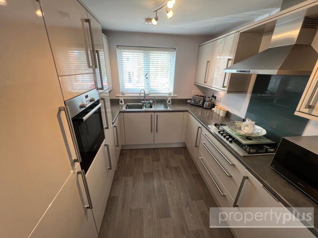 House in Cardiff, Tonyrefail - View 3