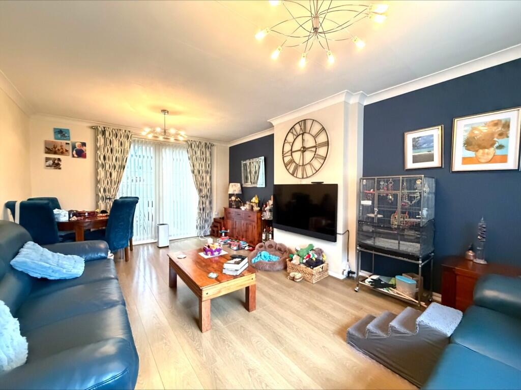 The Crescent, Weaverham photo 2