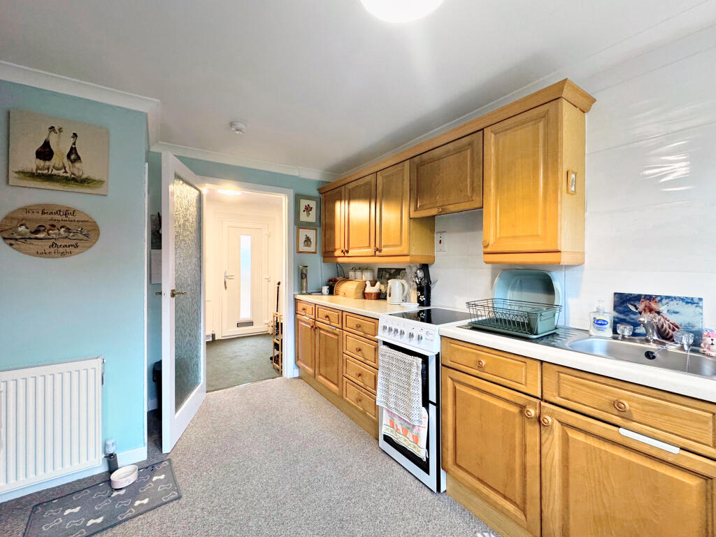 House in Kilmarnock, East Ayrshire - More