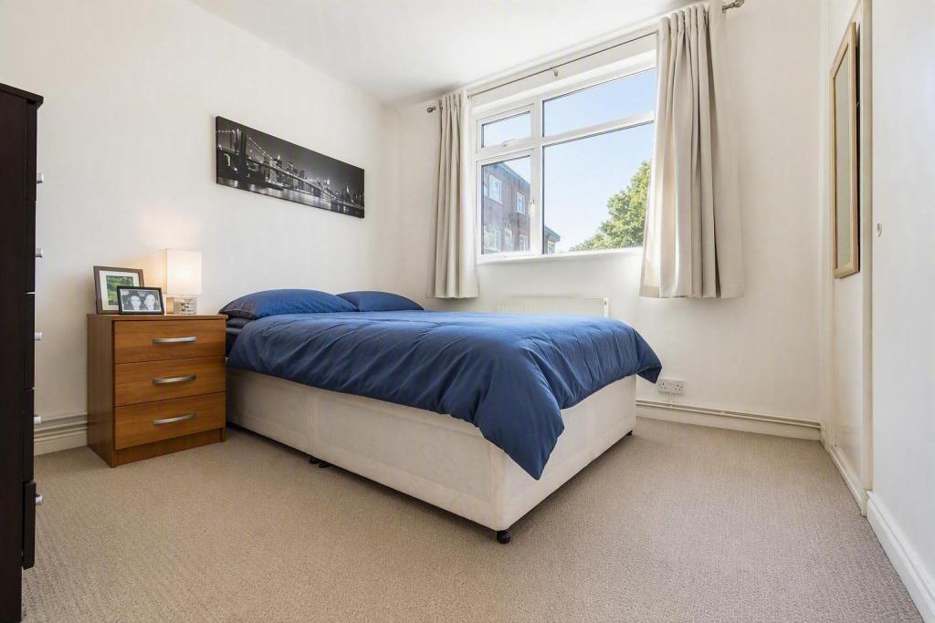 Apartment in London - View 3