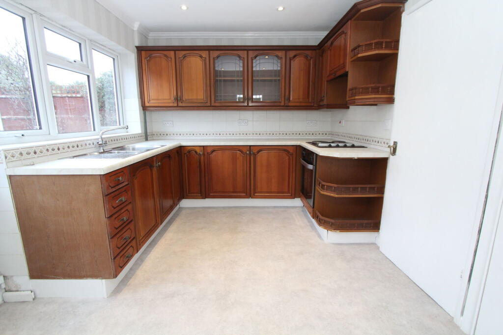 Swan Street, PENSNETT, Brierley Hill, DY5 4DJ photo 3
