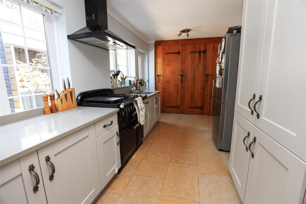 Dinefwr, Ewenny Road, St Brides Major, Vale Of Glamorgan, CF32 0SB - View 6