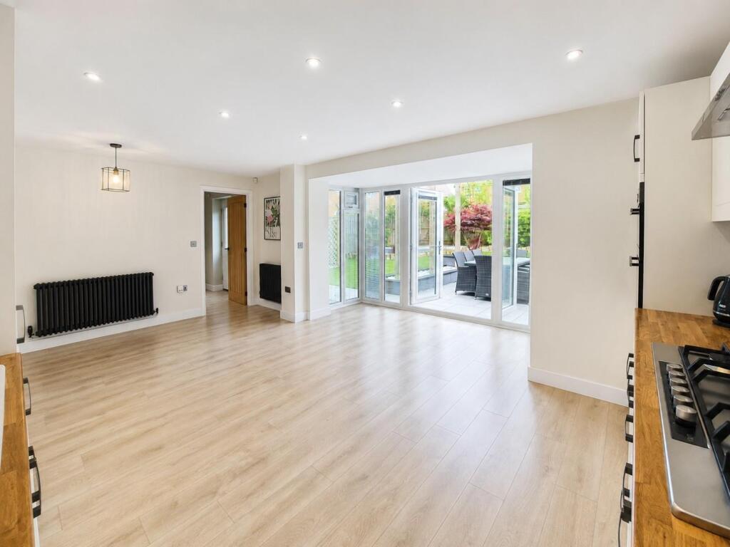 House in Earls Barton - View 3