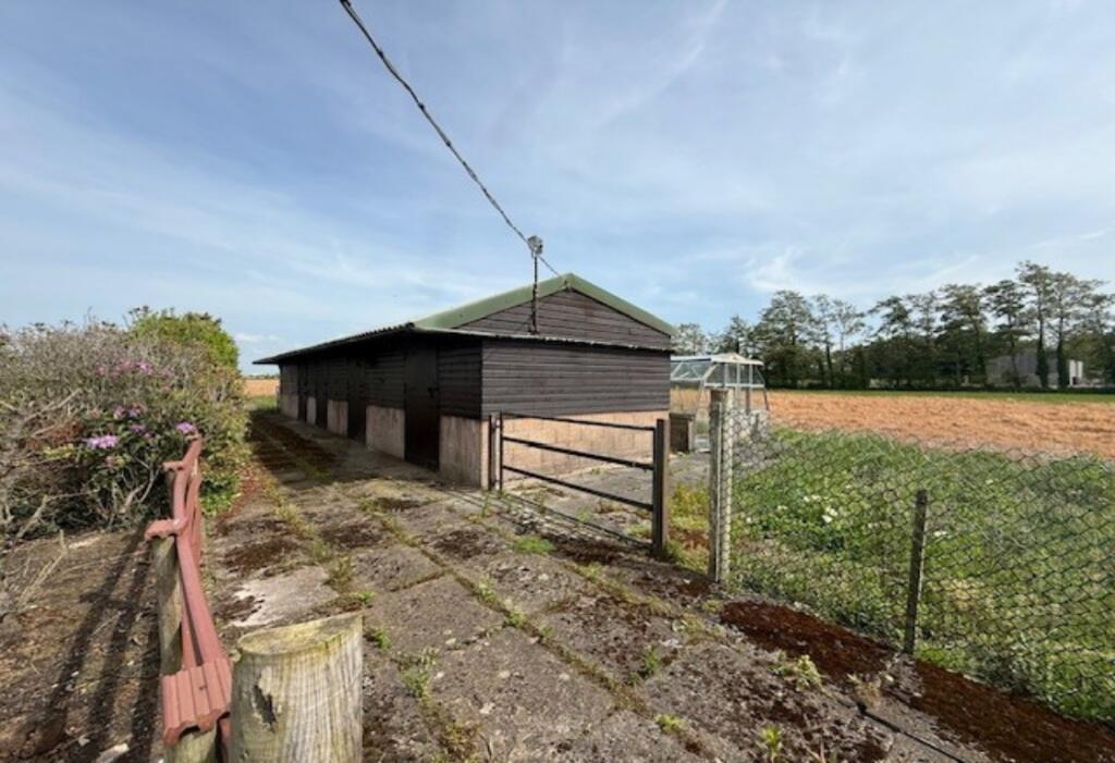65, The Marshes Lane, PR4 photo 4