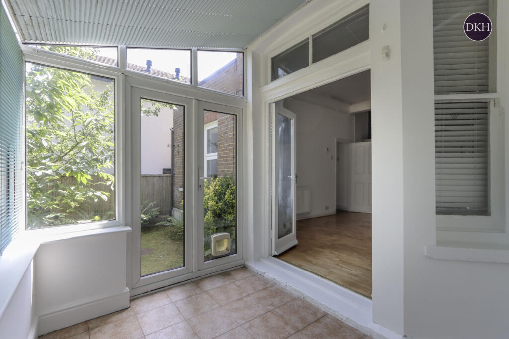 Langley Road, Watford photo 4