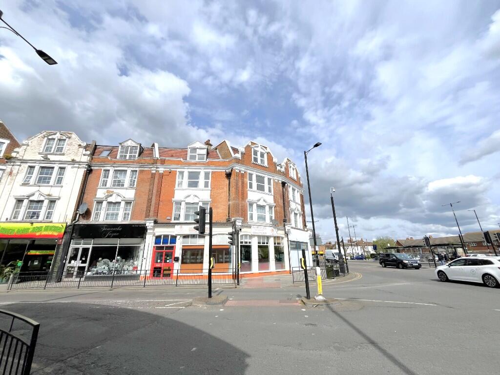 Main image of property: Hamlet Court Road, Westcliff-On-Sea, Essex, SS0