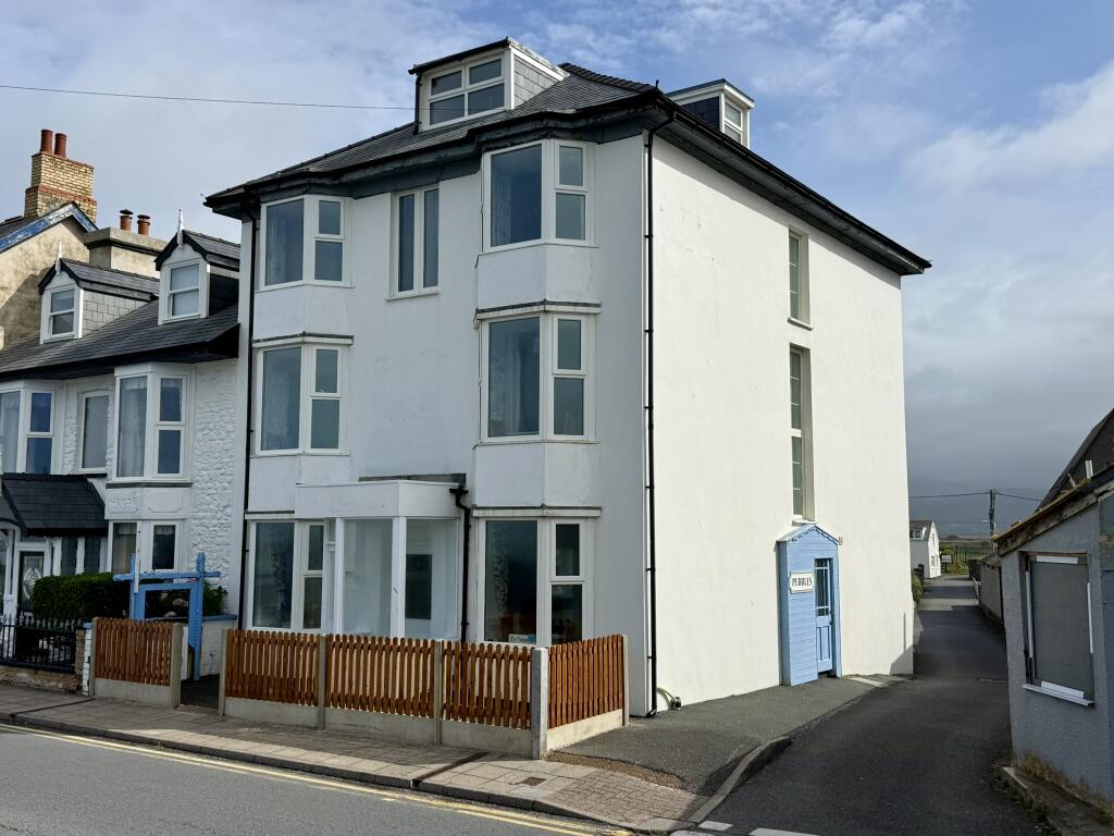 Main image of property: Pebble Beach Guest House, High Street, Borth, Ceredigion