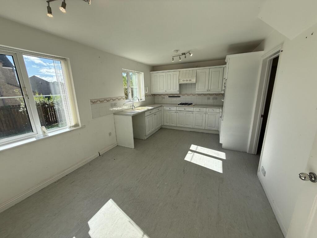 Red Wing Drive, Clayton, BD6 photo 4