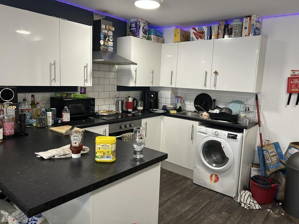 Apartment in Liverpool, Everton - More