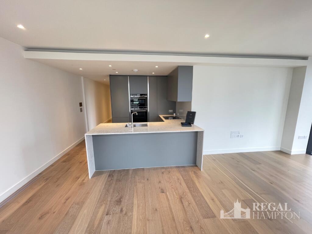 Apartment in London - View 5