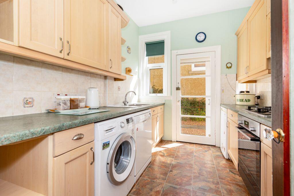 31 Greenbank Park, Edinburgh, EH10 5SP photo 4