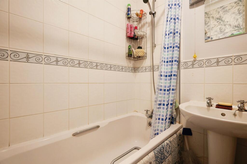 Additional image 11 of High Street, Henstridge, Templecombe