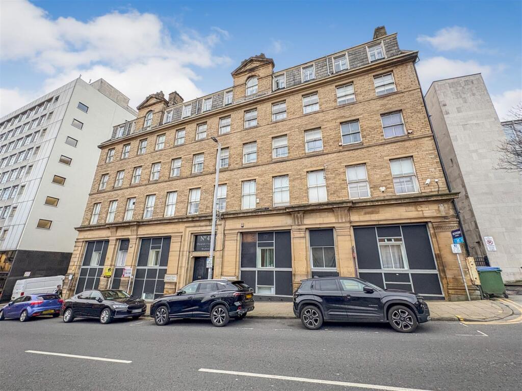 1-bed flat on Cheapside, Bradford, £30,000