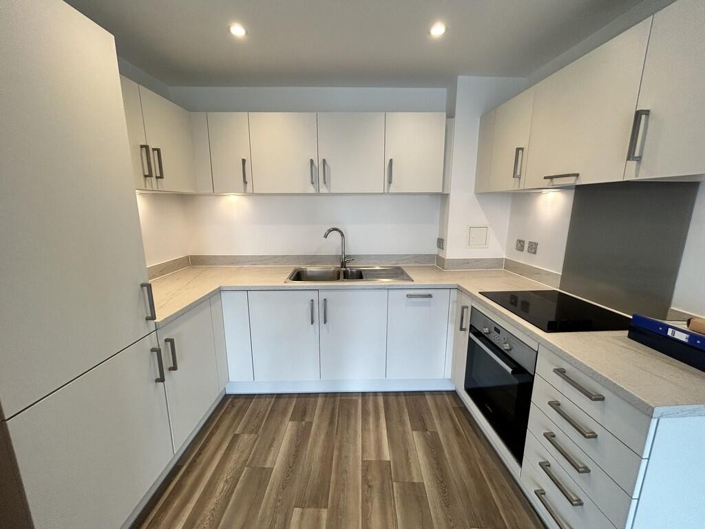 Additional image 2 of Lincoln Apartments, 3 Lexington Gardens