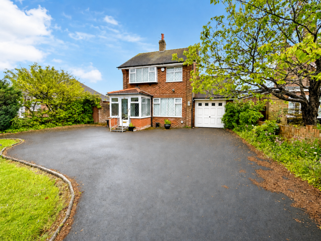 Main image of property: Broadway,  Fleetwood, FY7