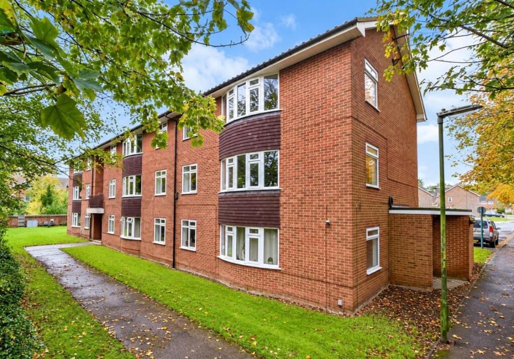 Main image of property: 5 Fernside, London Road, East Grinstead, West Sussex, RH19 1QS
