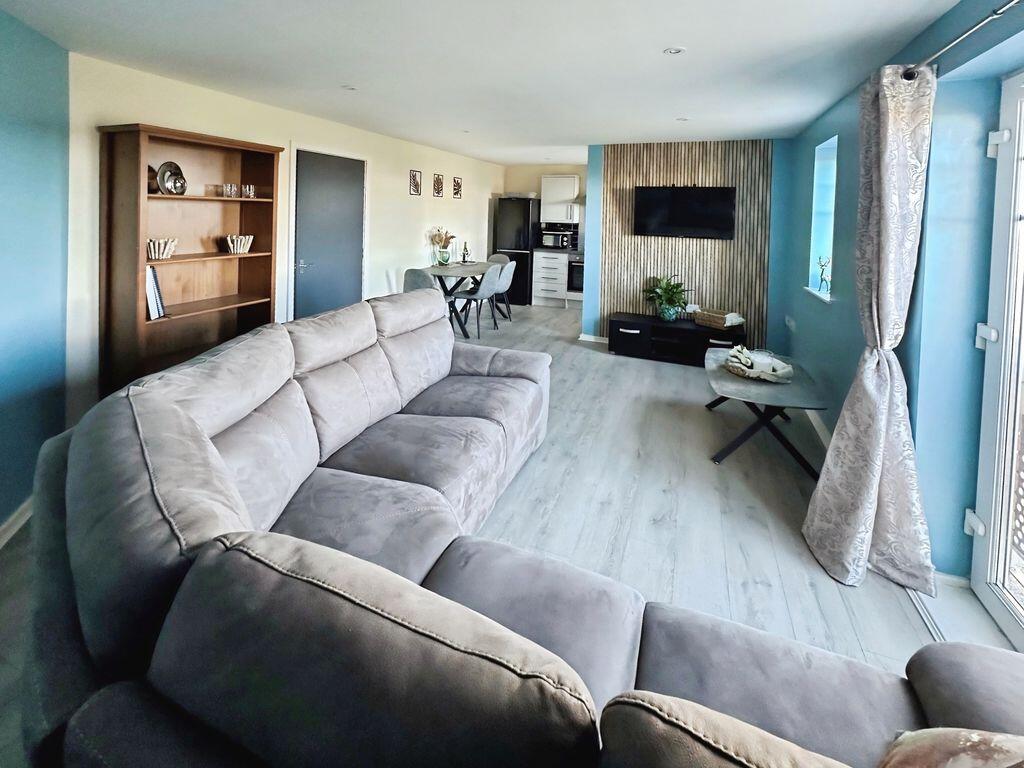 Apartment in Newcastle upon Tyne - View 2