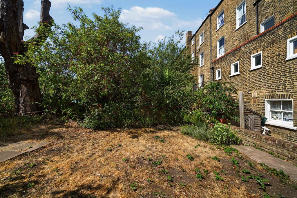 Apartment in London - View 3