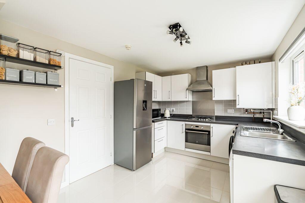 17 Dunipace Road, Edinburgh, EH12 9GH - View 6