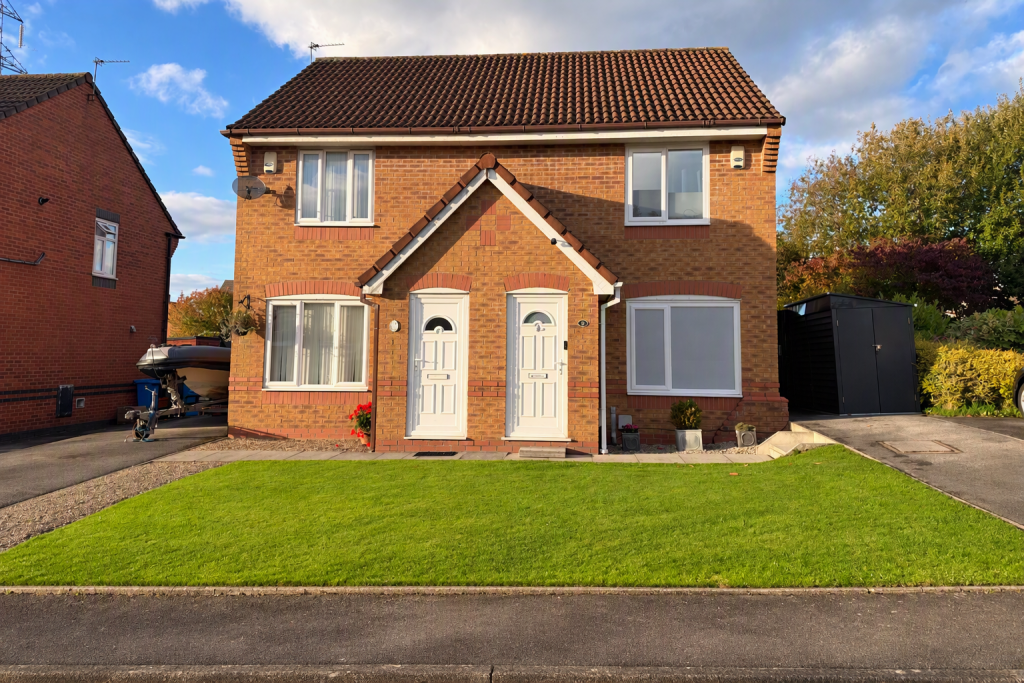 2-bed house on Riesling Drive, Jasmine Gardens, £150,000