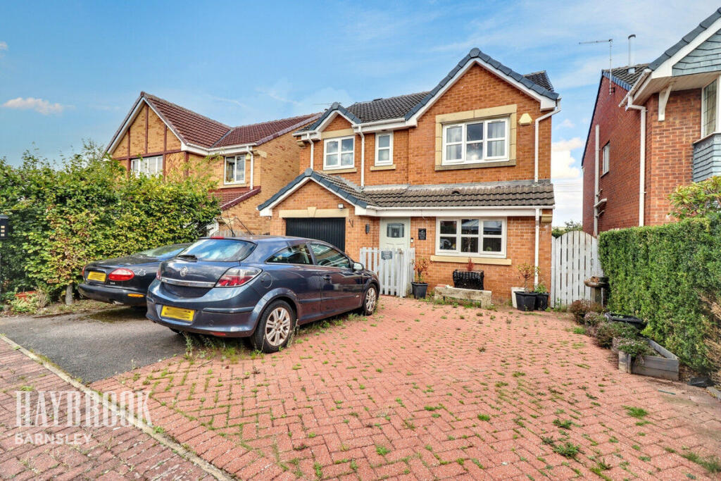 4-bed detached on Lynham Avenue, Birdwell, £350,000
