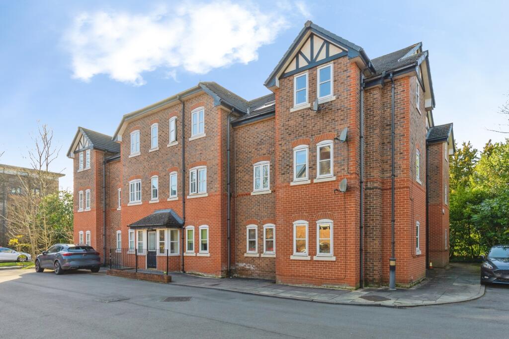 Main image of property: Pencarrow Close, Manchester, M20