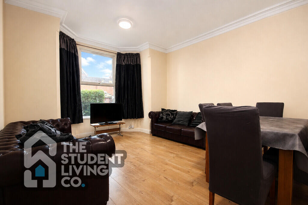 House in Rushcliffe, West Bridgford - View 3