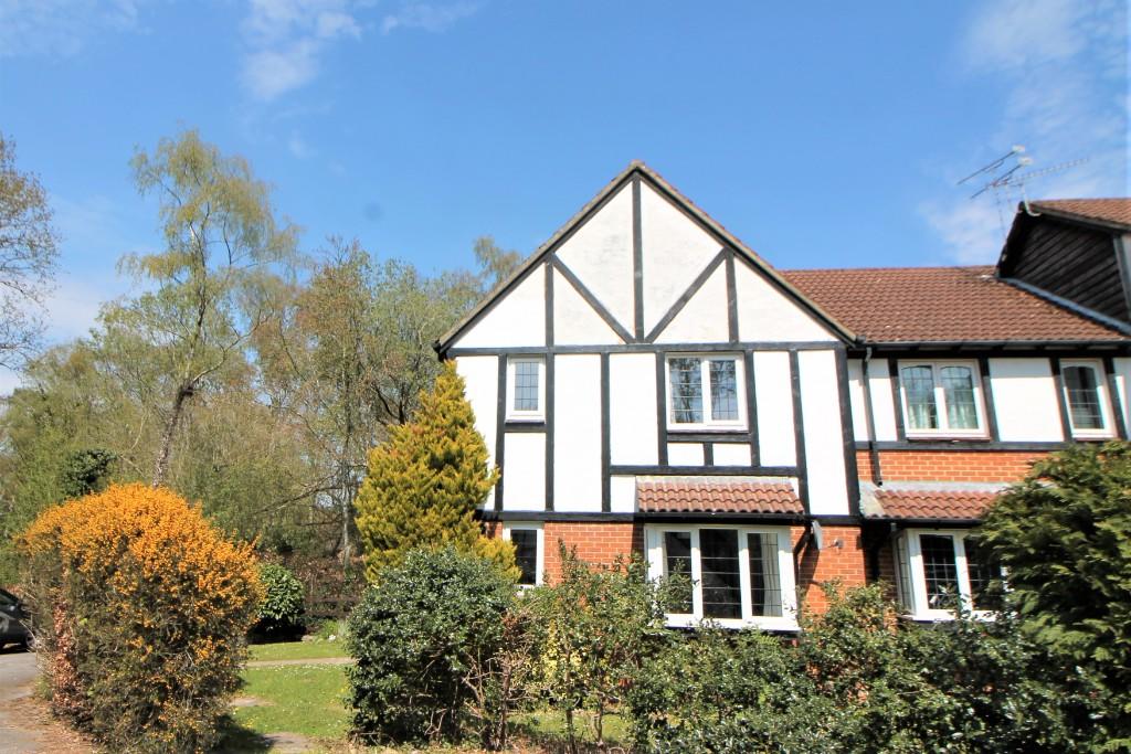 Main image of property: Pennine Gardens, SO45