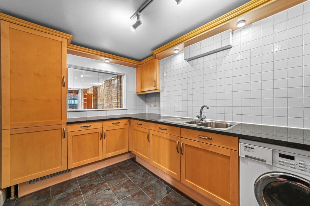 Apartment in London - More