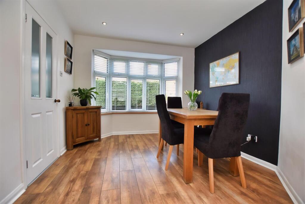 House in Wrexham, Hightown, Offa - View 4