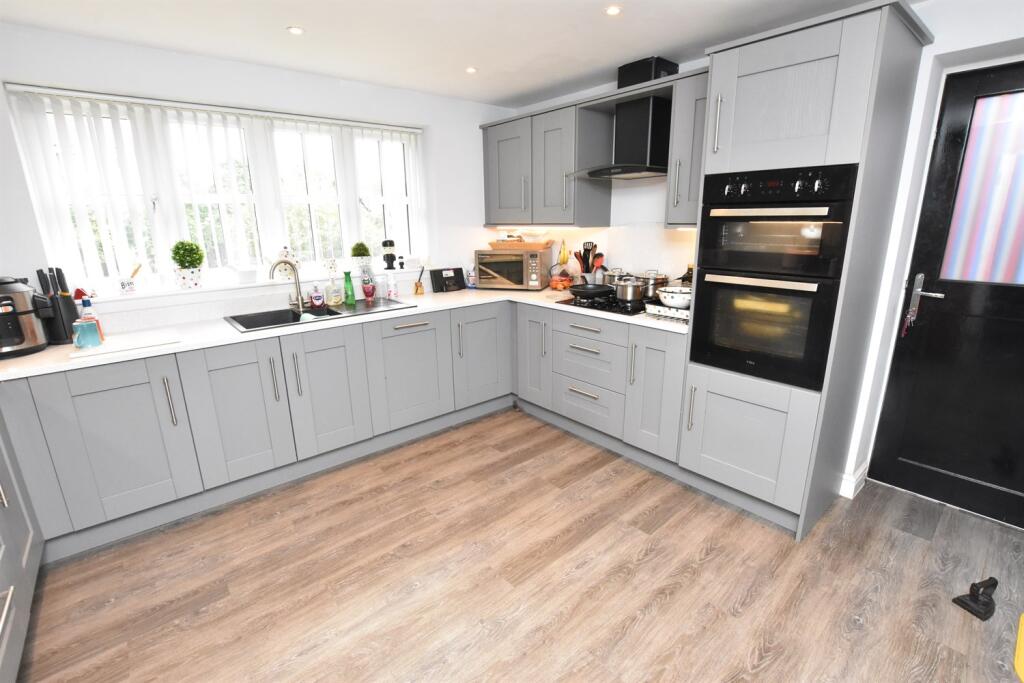 House in Walsall, Old Town, Heath End - View 5