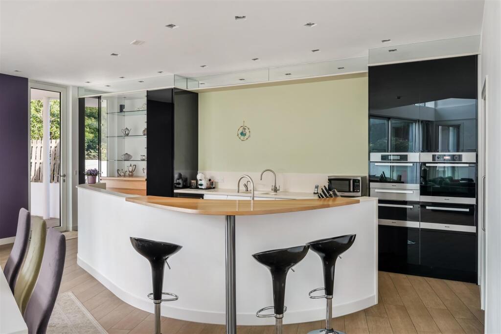 Forest Drive, Keston photo 5