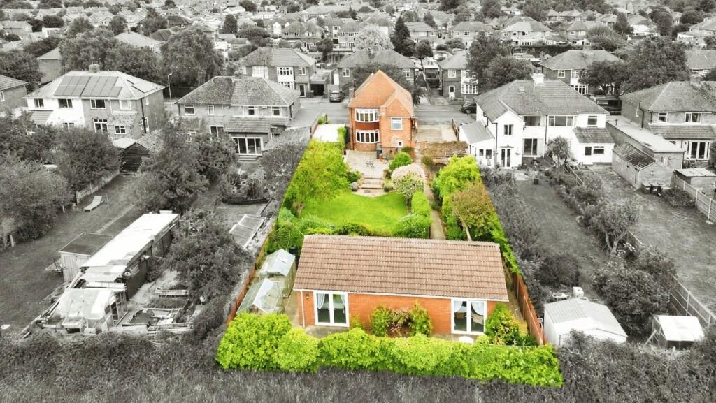 Main image of property: North Parade, Sleaford, NG34