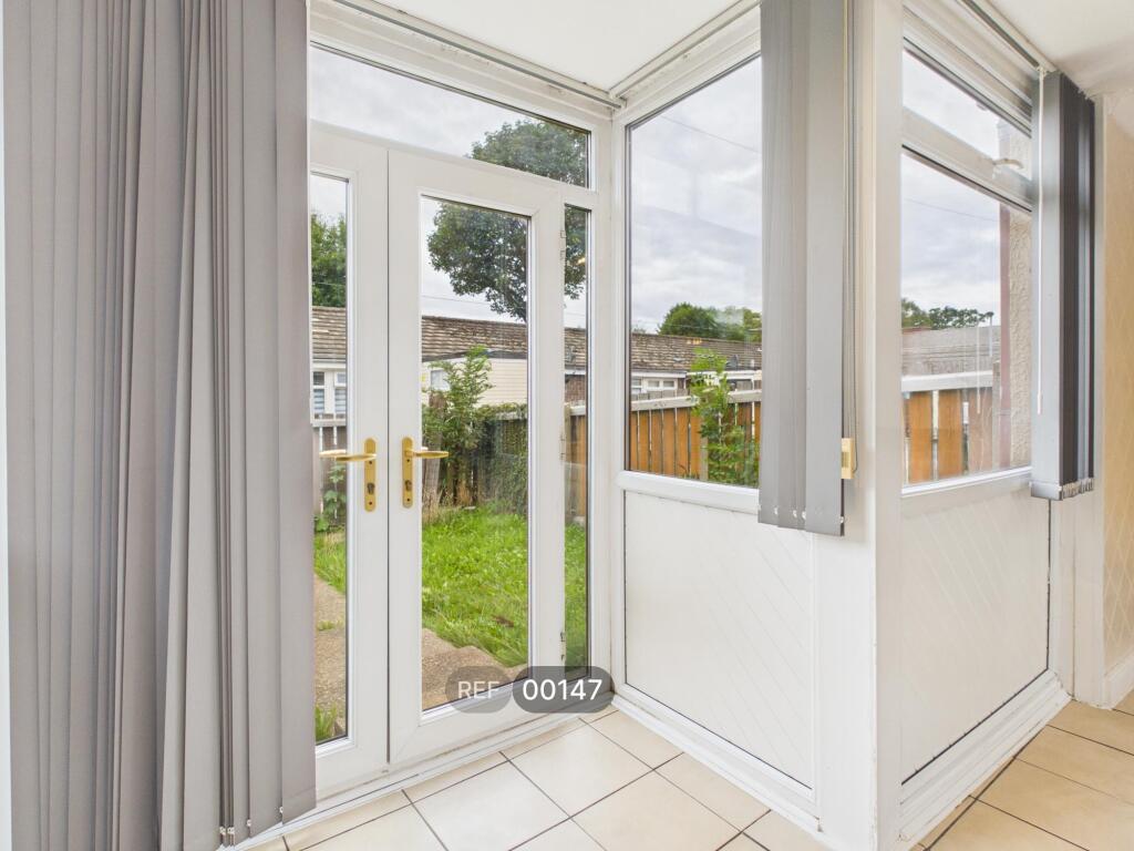 House in Hull - View 5