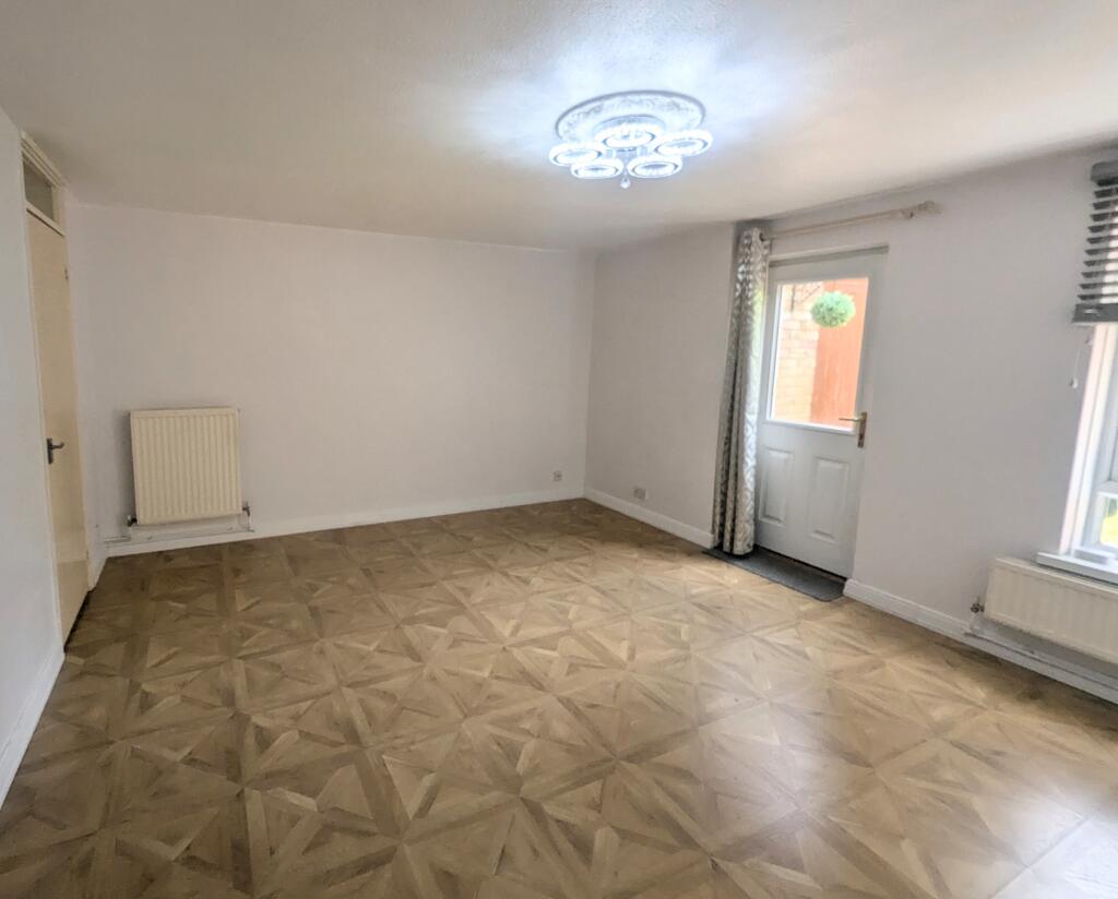 House in Salisbury - View 4
