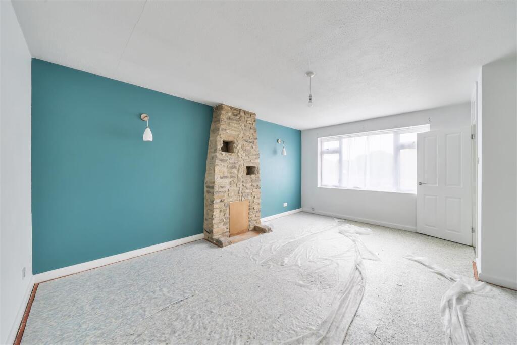 4, Wellfields Drive, Bridport photo 4