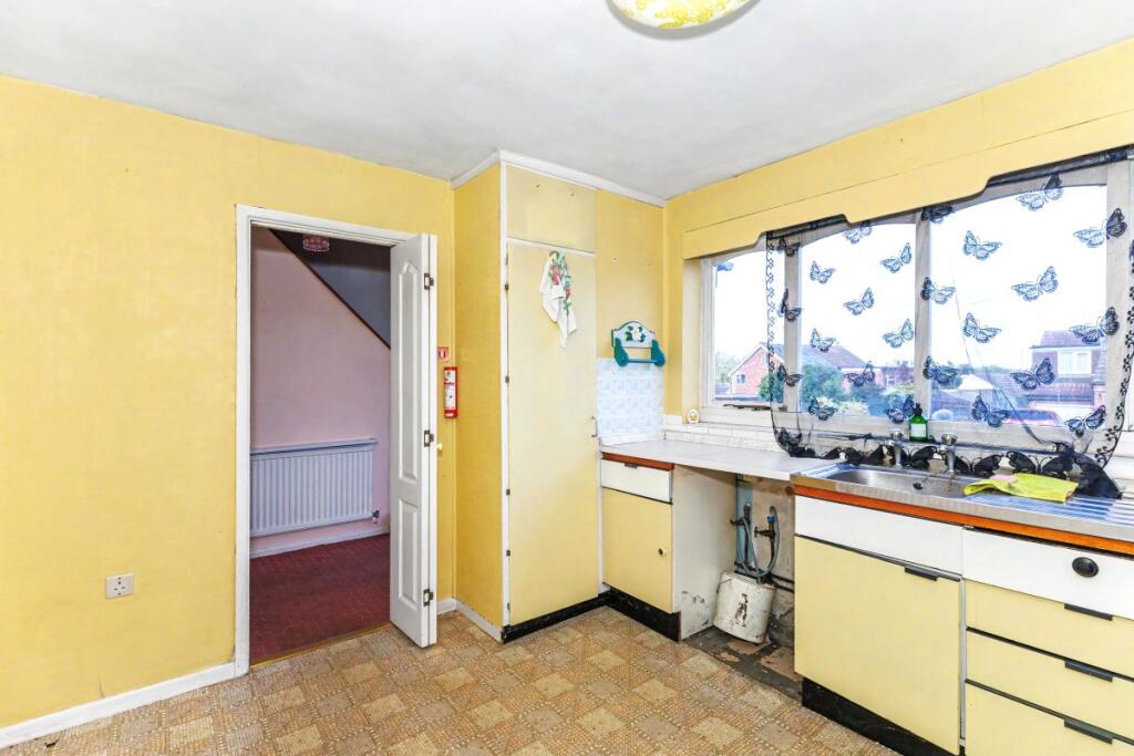 House in Northampton, Duston - More