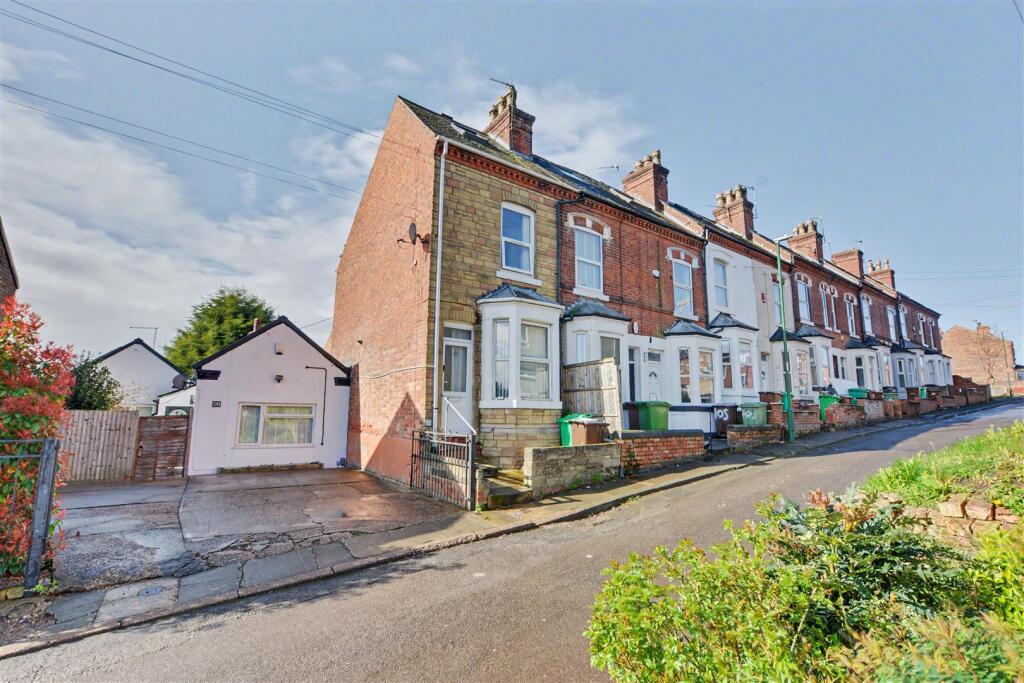 Main image of property: Thorneywood Rise, Nottingham