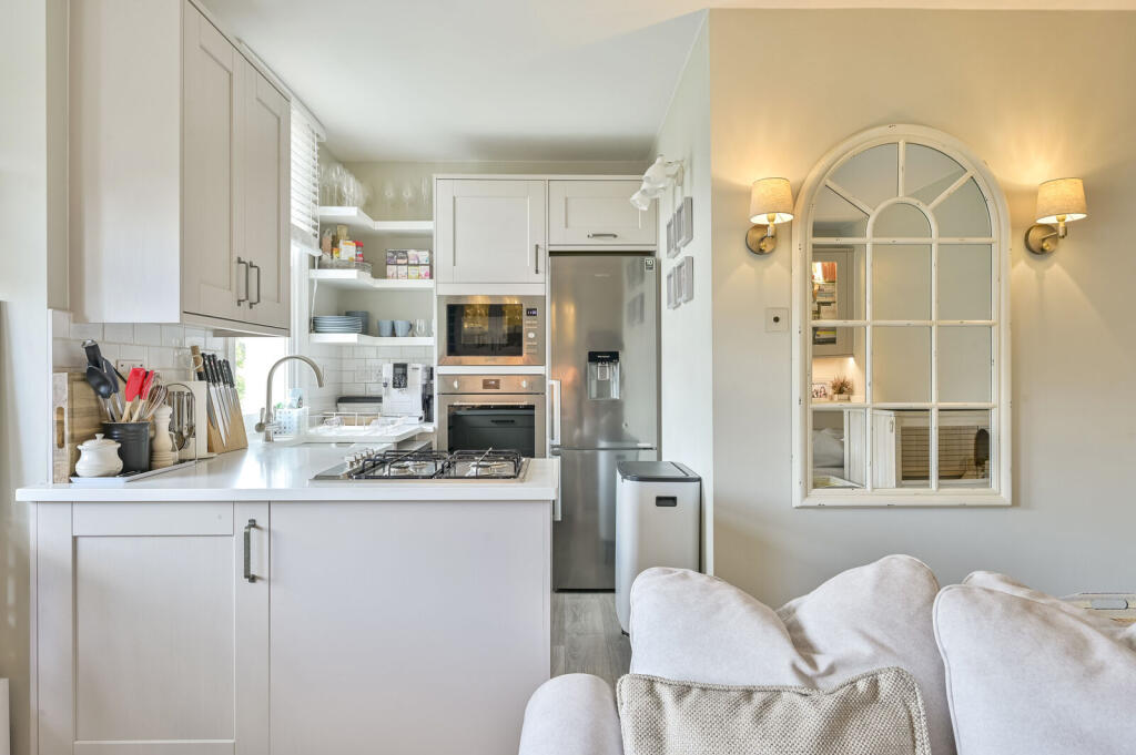 Apartment in London - View 5