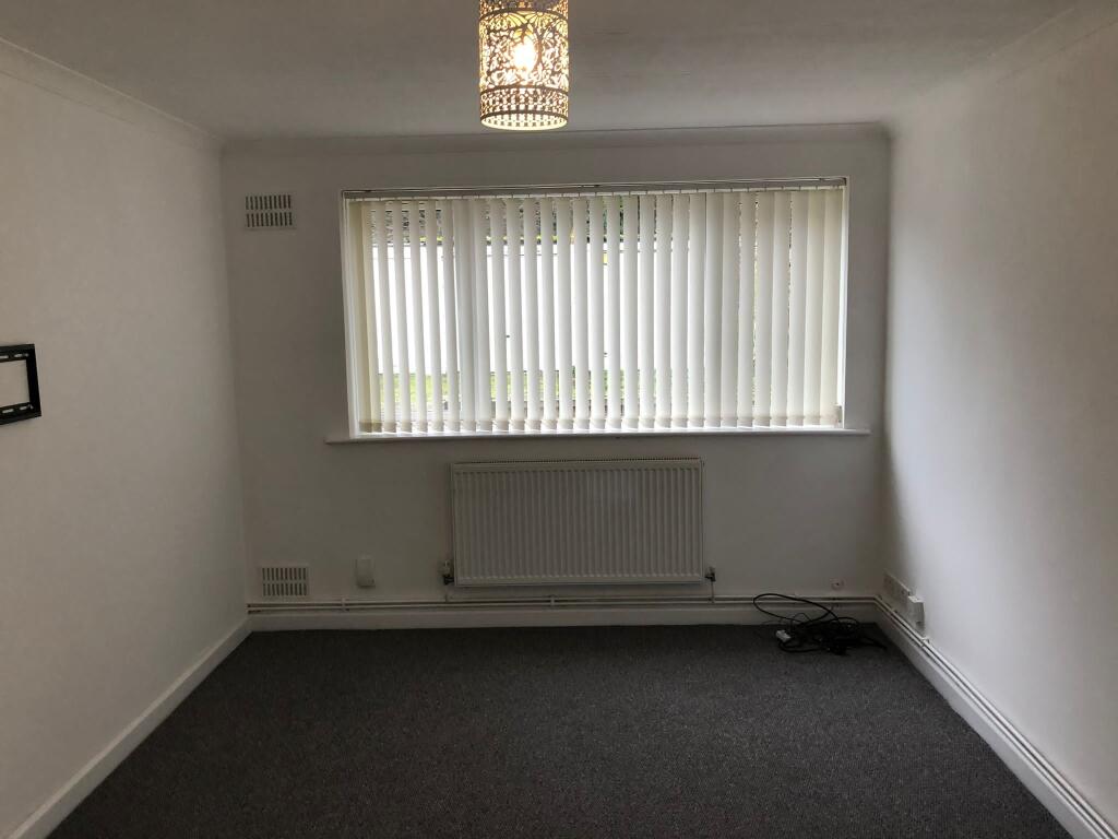 Apartment in Coventry - More