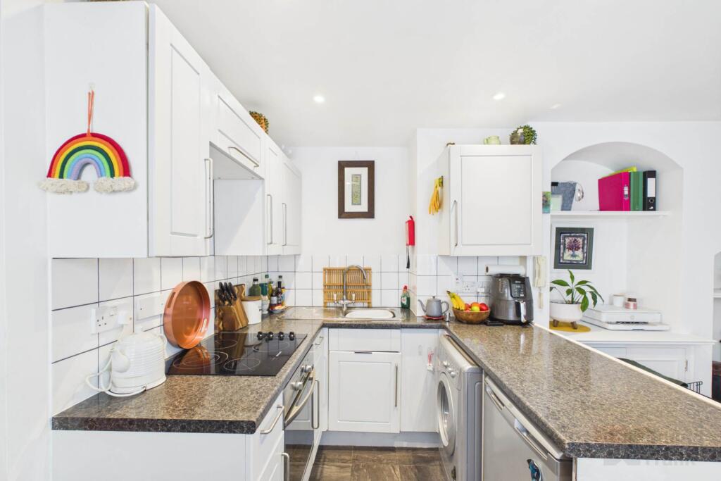 Apartment in London, Morden - View 2