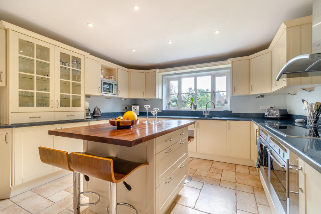 Helmdon Brackley, Northants, NN13 5QA photo 2