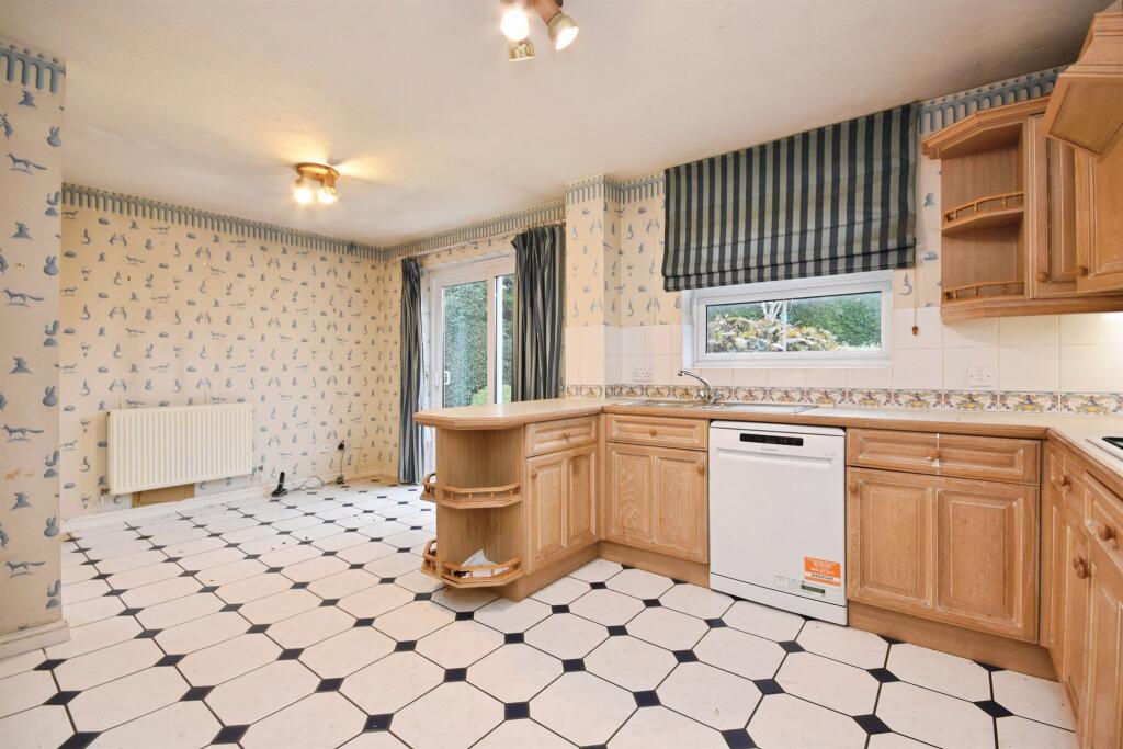 Ridgewell Avenue, Chelmsford photo 2