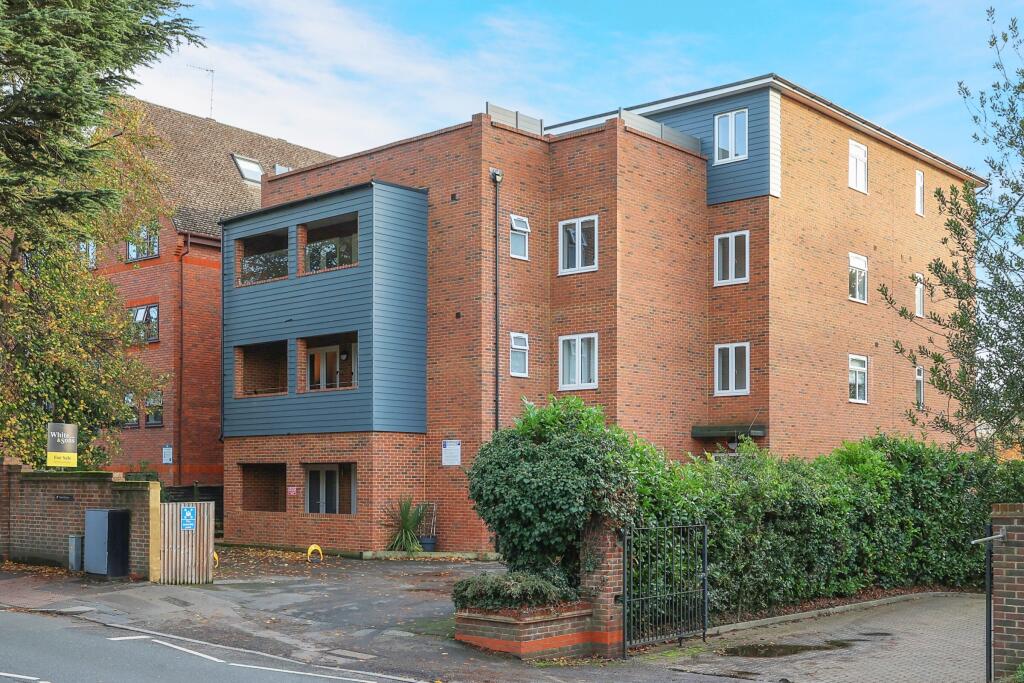 2-bed flat on Station Road, Leatherhead, Surrey, KT22, £360,000