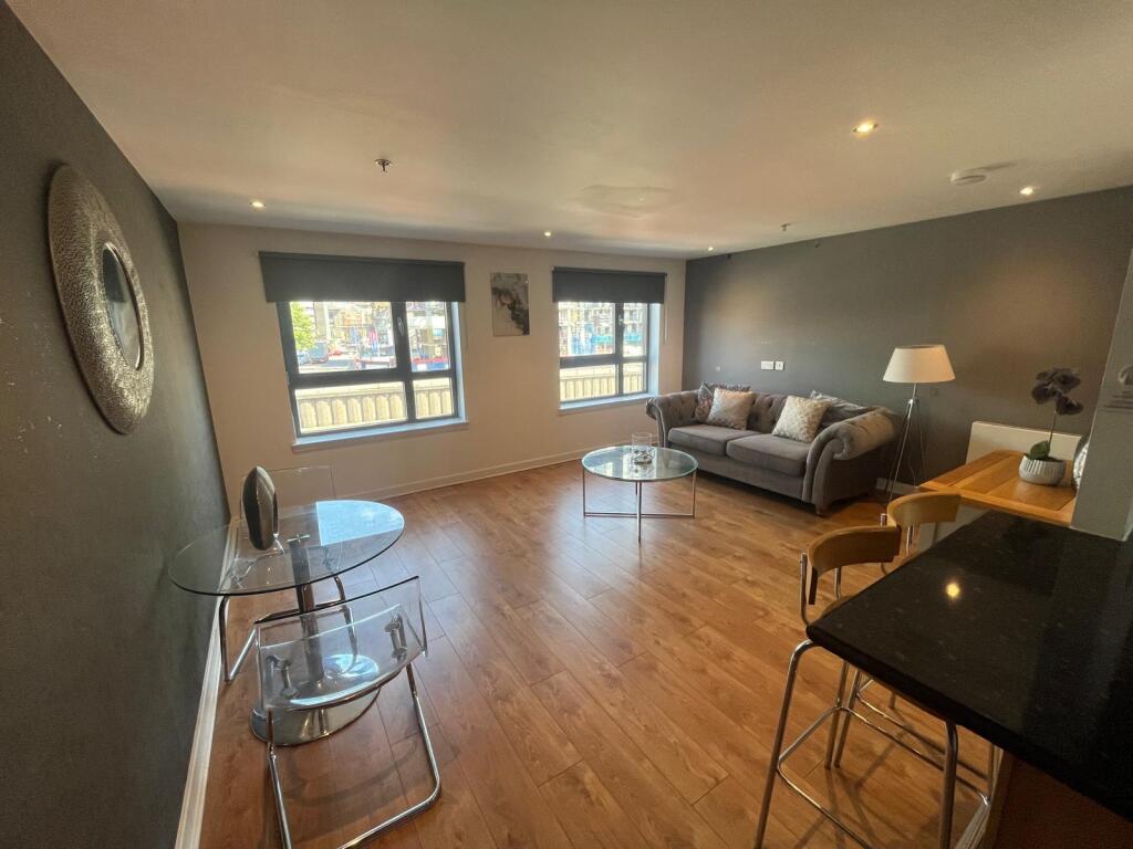 Main image of property: Kent Road, Glasgow, G3 7EH